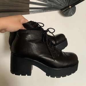 Vagabond Dioon Black Leather Lace-Up Chunky Ankle Boot